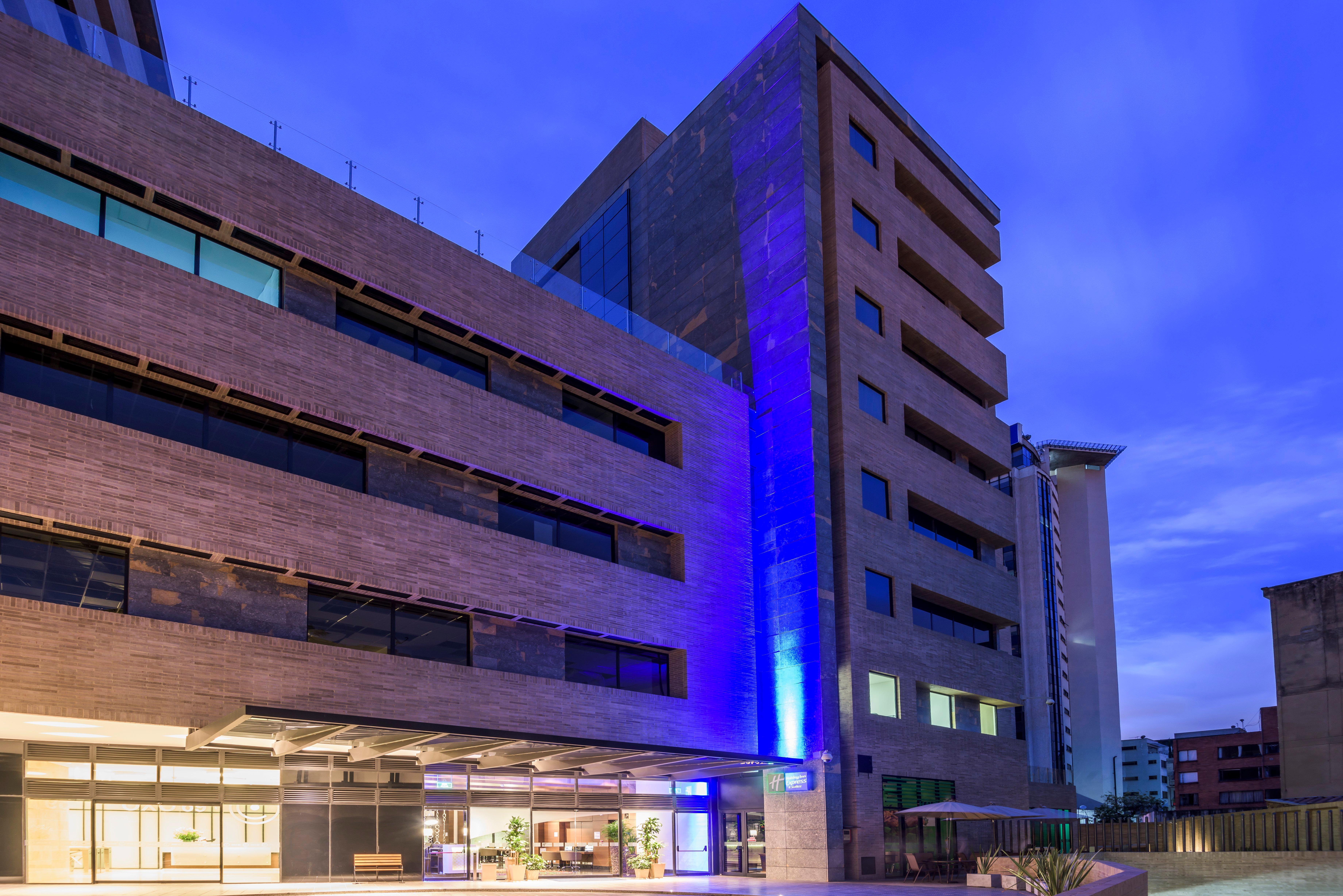 Holiday Inn Express & Suites Bogota Zona Financiera, An Ihg Hotel Exterior photo