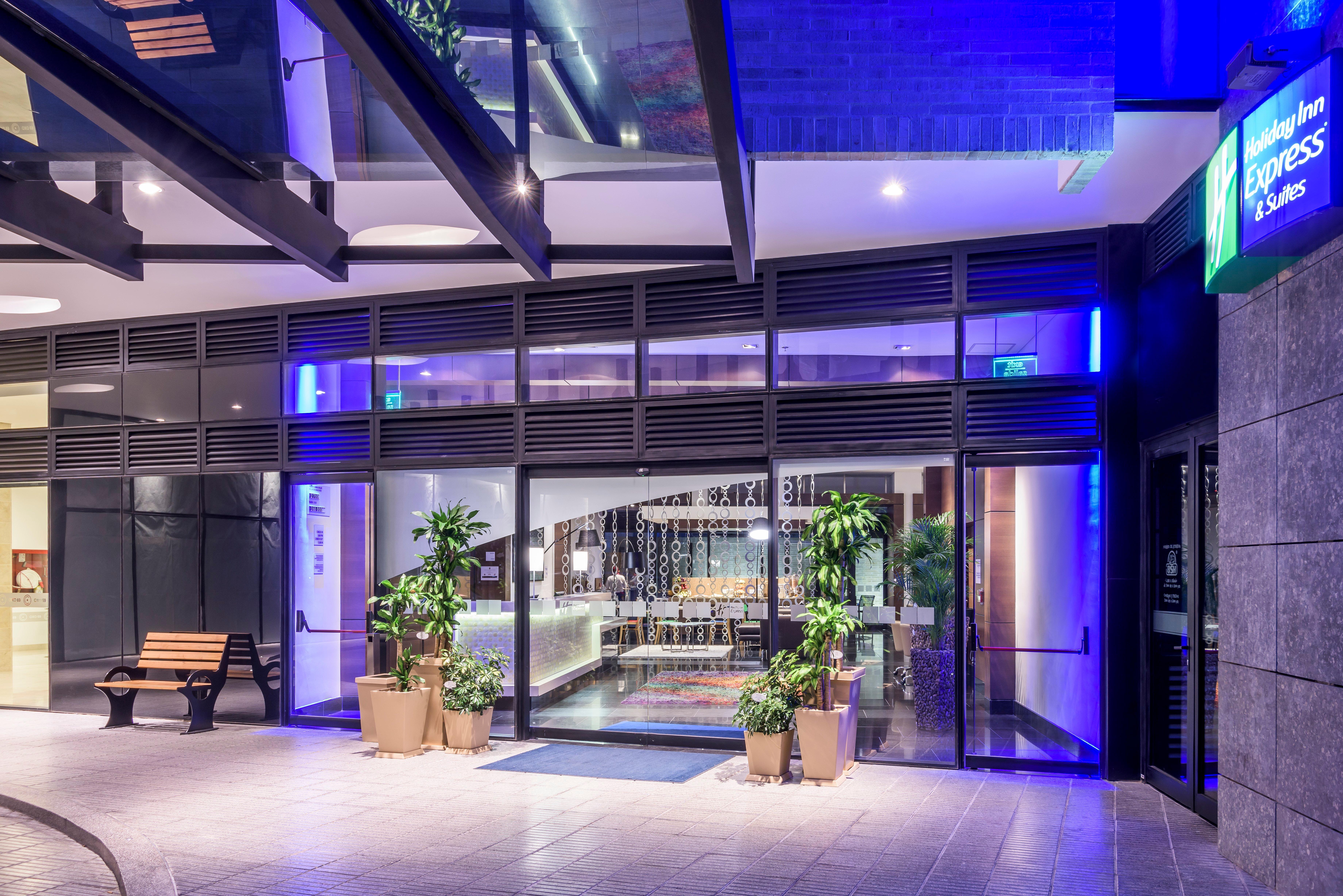 Holiday Inn Express & Suites Bogota Zona Financiera By Ihg Exterior photo