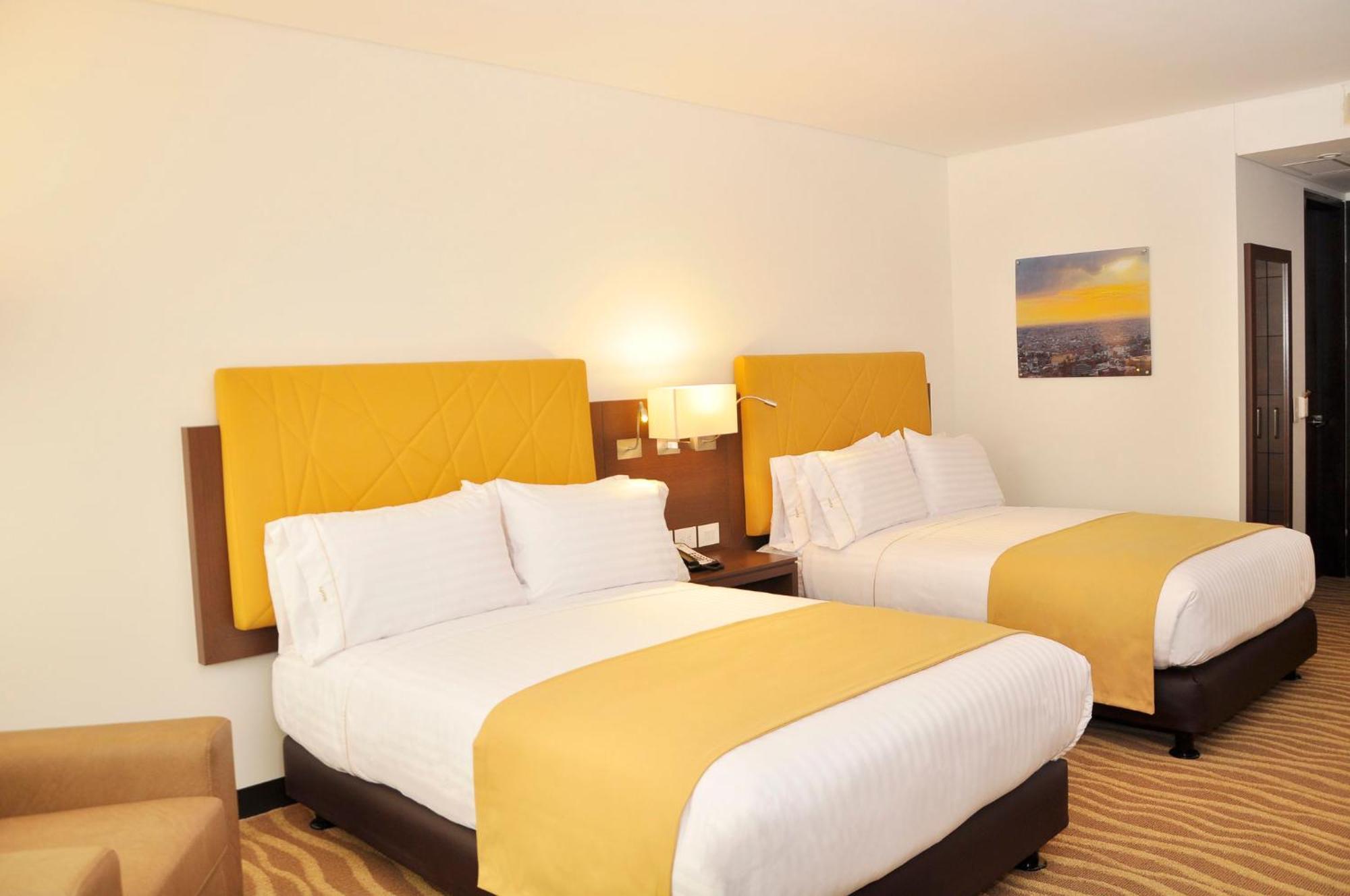 Holiday Inn Express & Suites Bogota Zona Financiera By Ihg Exterior photo