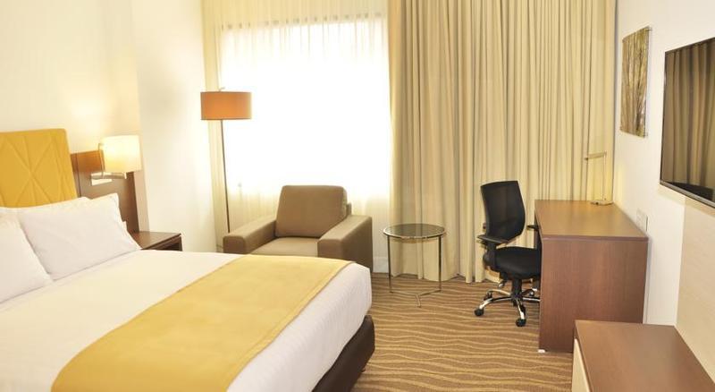 Holiday Inn Express & Suites Bogota Zona Financiera By Ihg Exterior photo