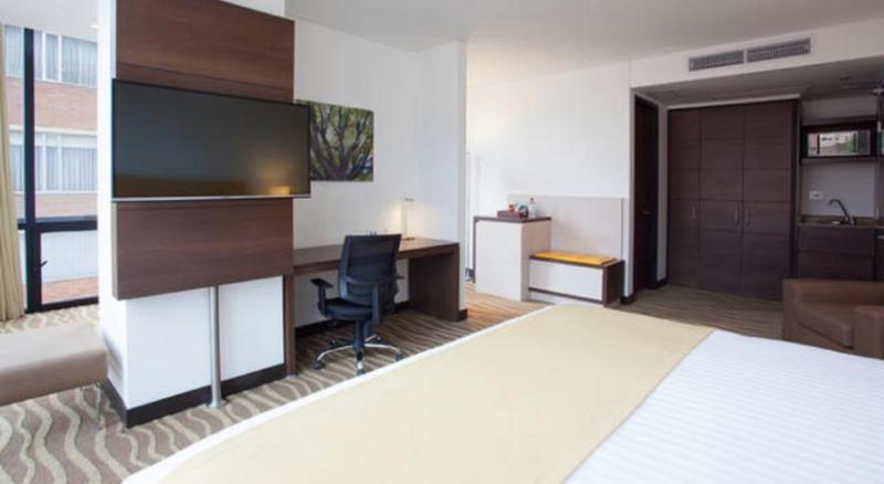 Holiday Inn Express & Suites Bogota Zona Financiera By Ihg Exterior photo